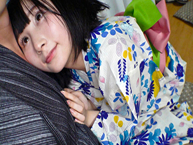 身長も顔も１０年前から全く変わっていない超童顔幼馴染と青春取り戻すタイムスリップえっち。　サンプル画像03